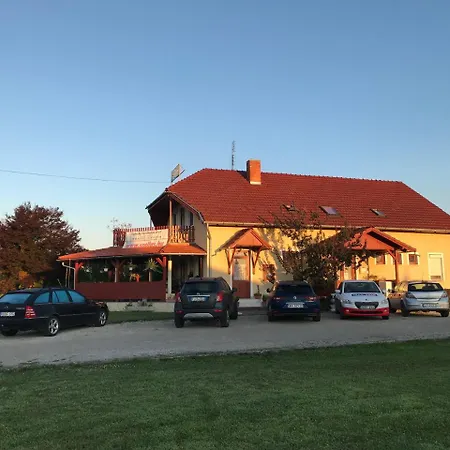Vadvirag Vendeghaz